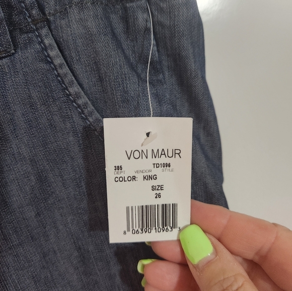 Level 99 Denim Blue Women Shorts, Size 26, NWT - Picture 4 of 11
